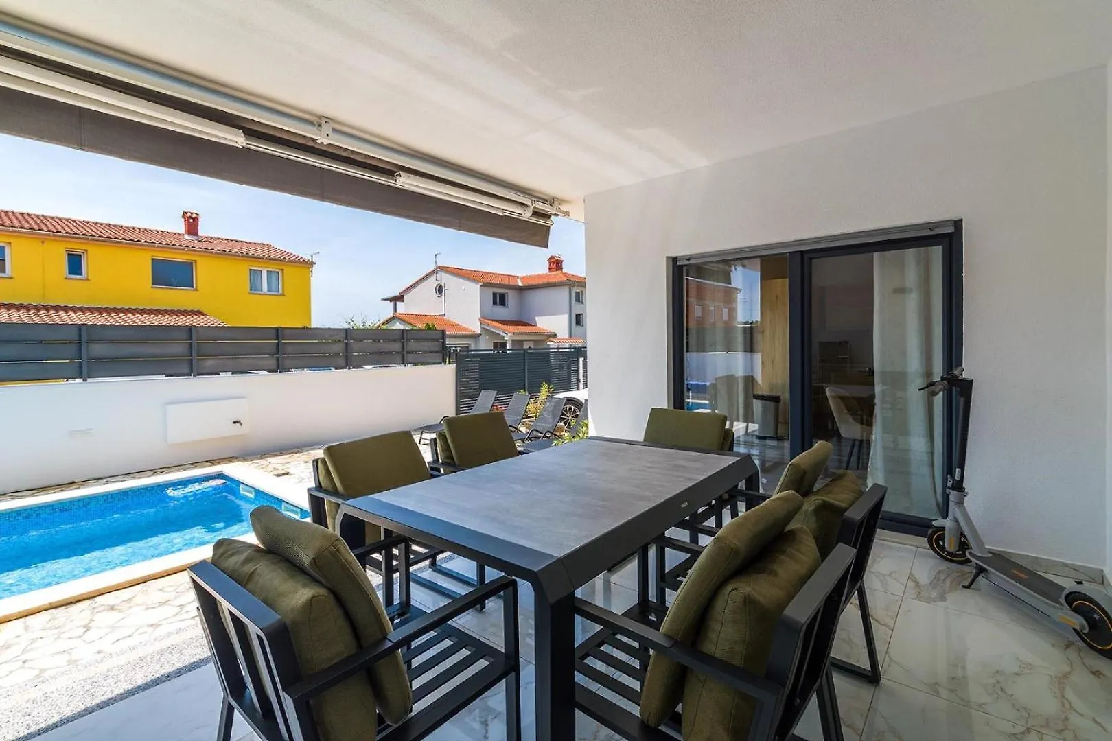 פולה Villa Sunce 0*,  קרואטיה