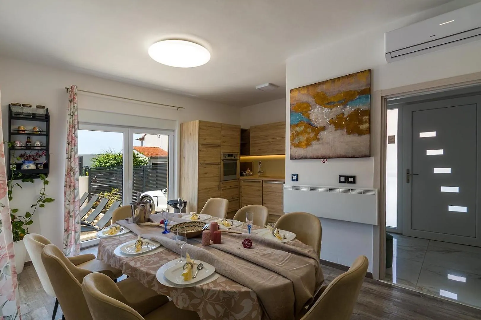 פולה Villa Sunce 0*,  קרואטיה
